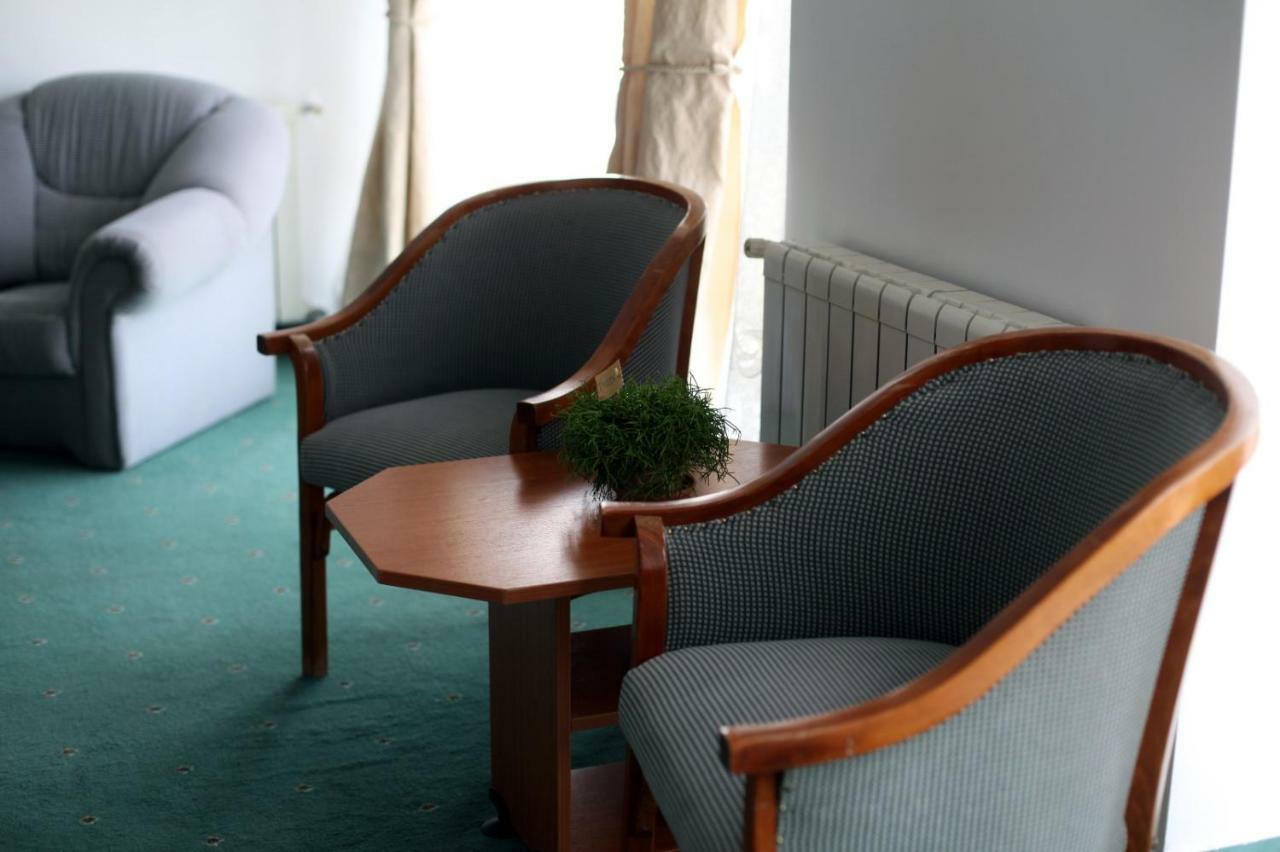 Jacob'S Hotel Constanta Bagian luar foto