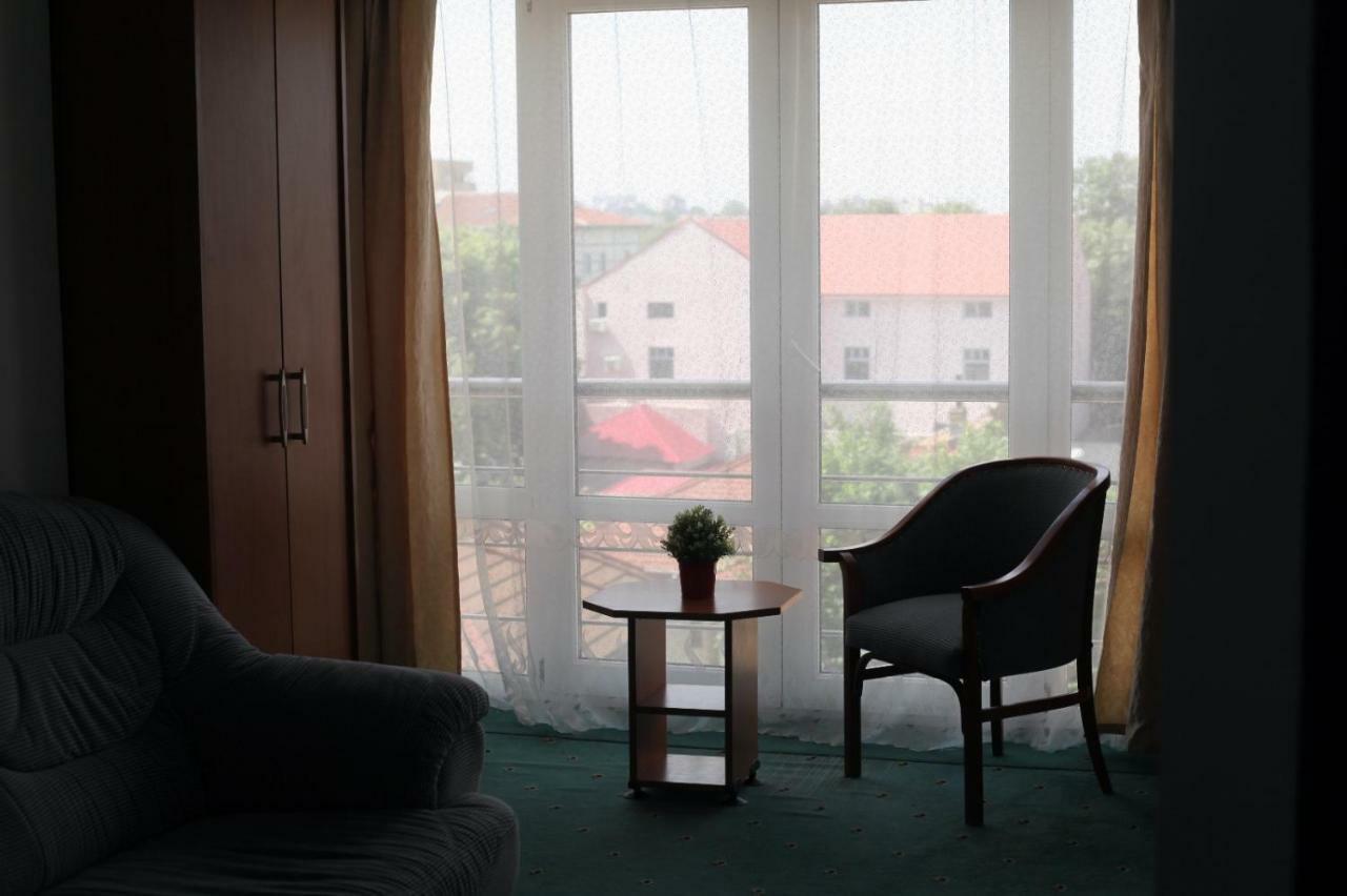 Jacob'S Hotel Constanta Bagian luar foto