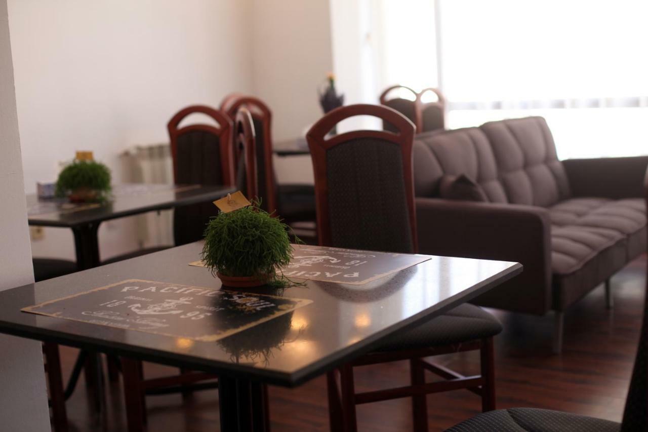 Jacob'S Hotel Constanta Bagian luar foto